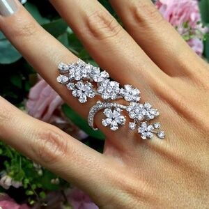 **KHARI* Silver x Flower Fashion Statement Ring